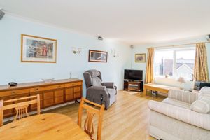 LIVING ROOM- click for photo gallery